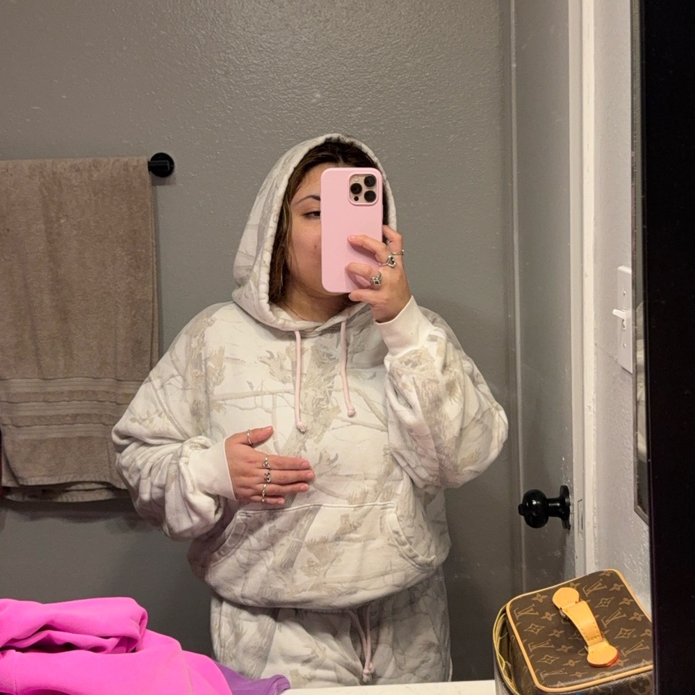 Women’s Cream Patterned Hoodie Sweater